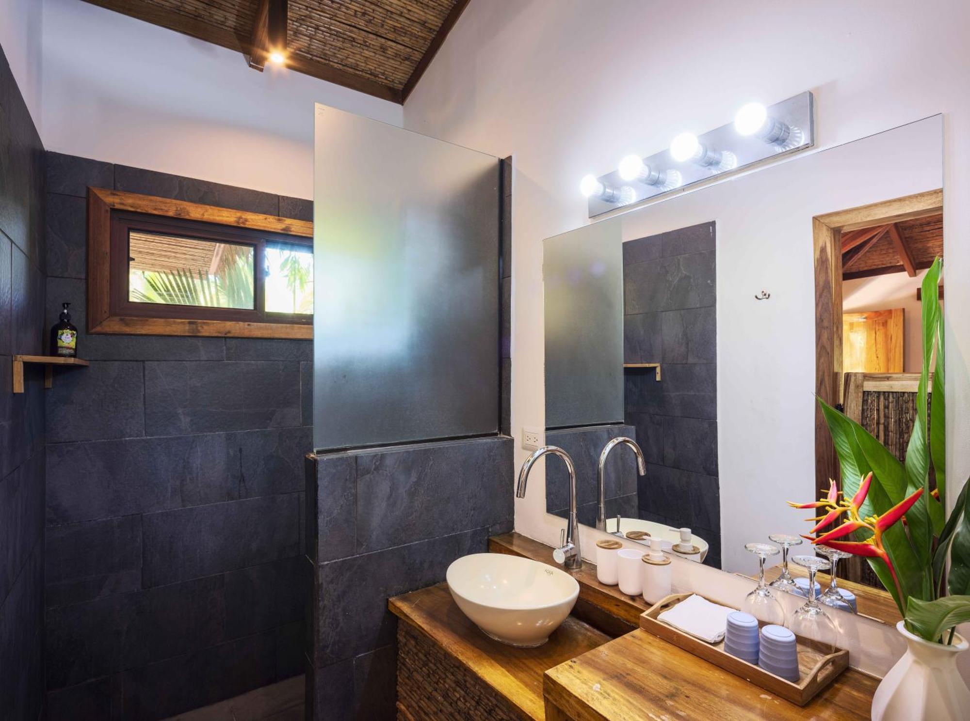 Puerto Viejo de Talamanca Black Bamboo מראה חיצוני תמונה